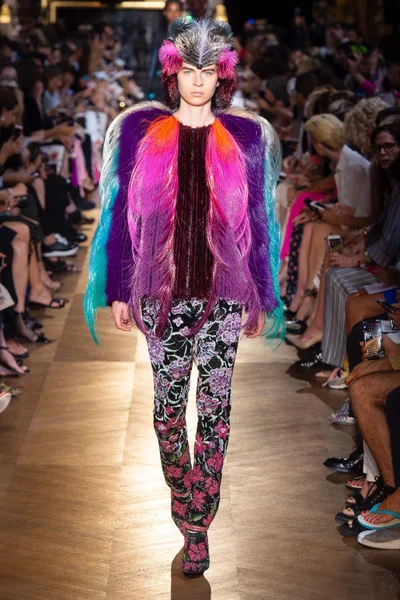 Look 4